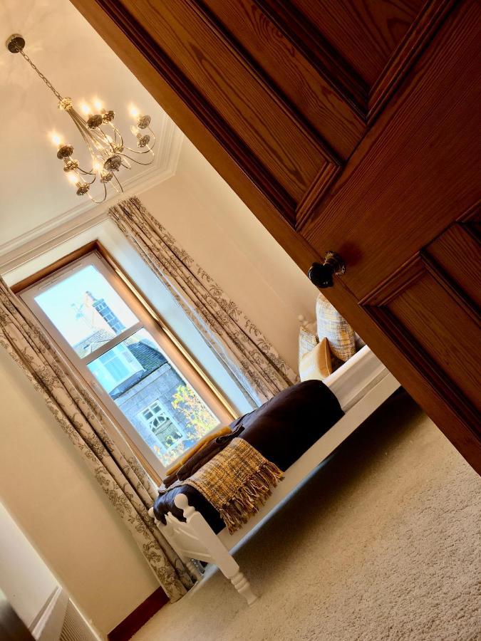Cosy 2 Bedroom Central Apartment - Free Parking, Free Wifi แอเบอร์ดีน ภายนอก รูปภาพ