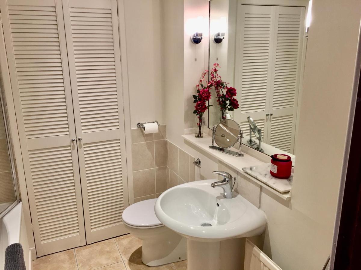 Cosy 2 Bedroom Central Apartment - Free Parking, Free Wifi แอเบอร์ดีน ภายนอก รูปภาพ